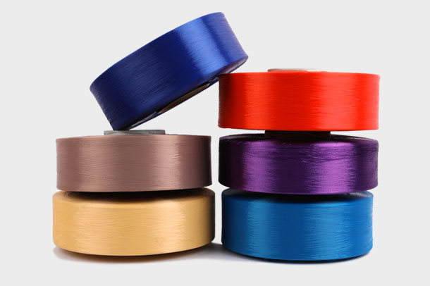 Polyester POY (teilweise orientiertes Garn) ist eine Art Polyester-Filamentgarn
